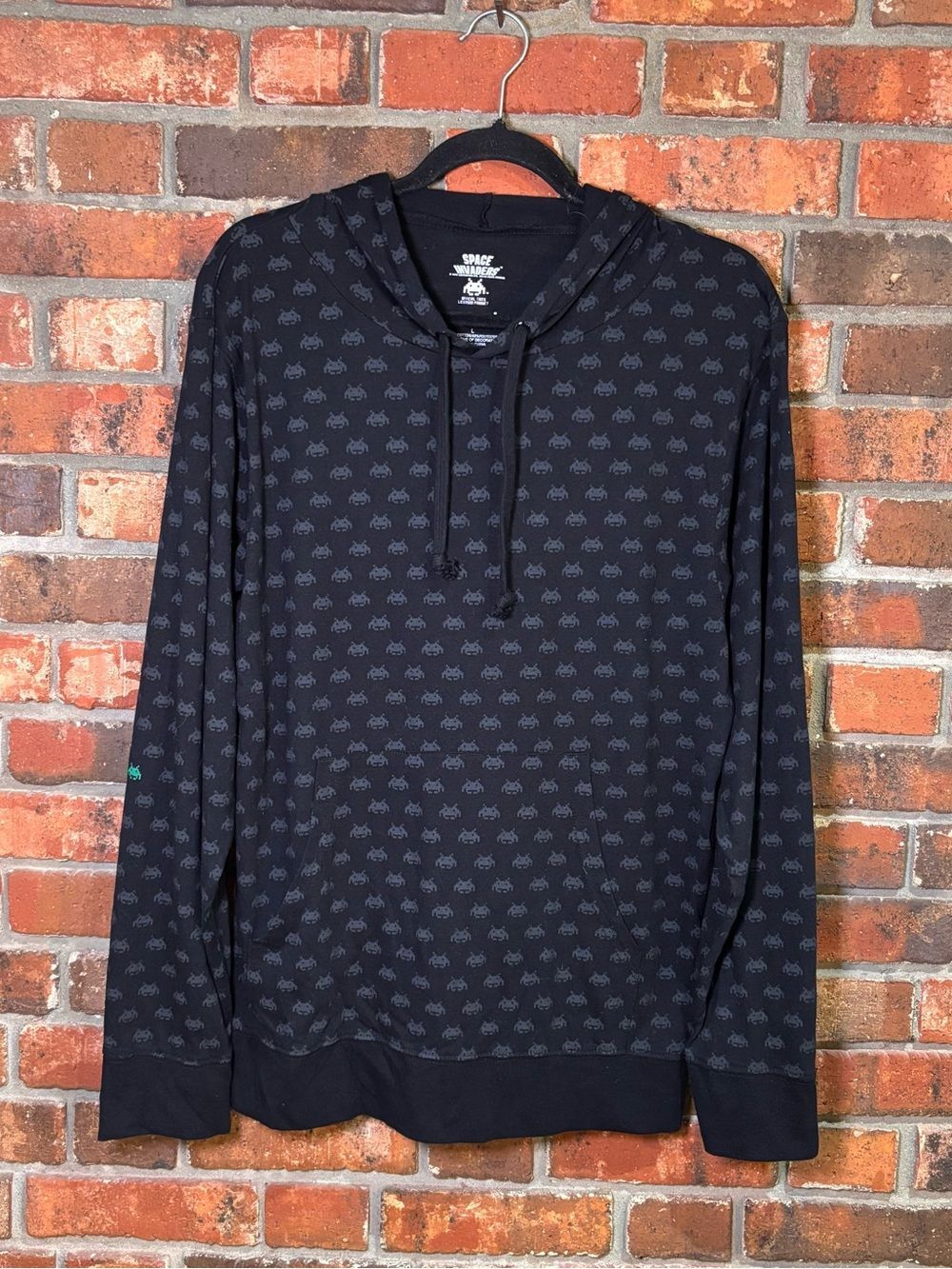 Space invaders mens loot crate Taito retro gaming lightweight hoodie black L